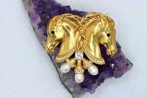 Elizabeth Taylor for Avon Hearts in Tandom Horse Head Brooch